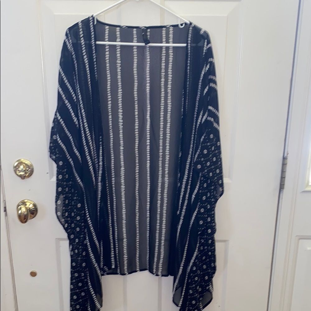 Black and White Sheer Kimono Duster Coverup OS